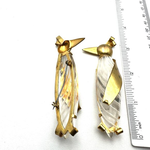 Vintage 1940s Era Pair of Jelly Belly Lucite Gold Tone Penguin Bird Brooches - Picture 4 of 7